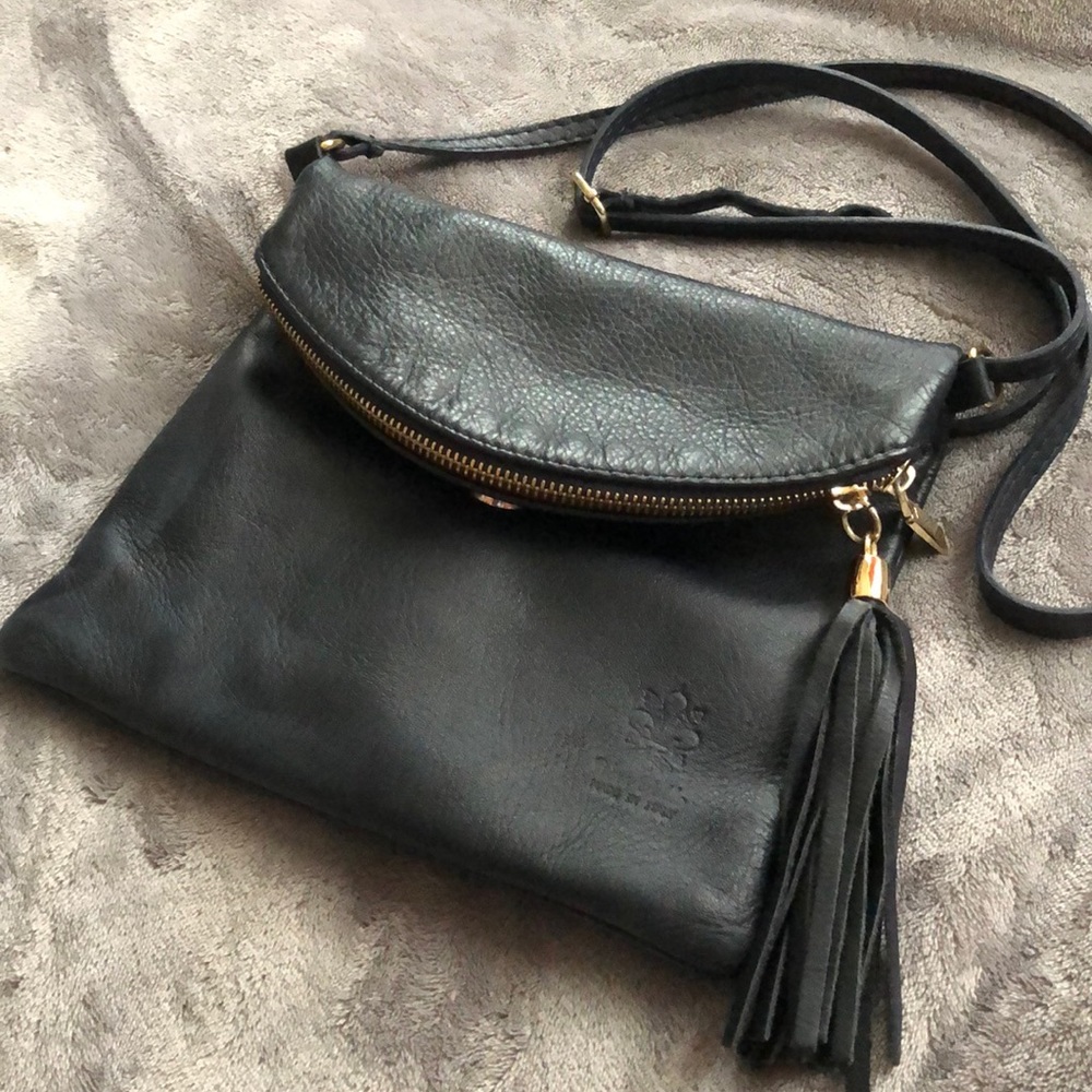 Vera Pelle Navy Crossbody Bag